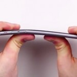 【衝撃実験動画】iPhone6 Plus は簡単に手で曲がる。
