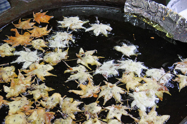 03-fried-maple-leaf-tempura