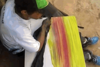02-nine-Minutes-speed-finger-painting